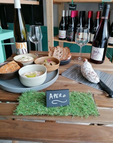 Afterwork  Un Pavé dans la Vigne cave a vin  et restaurant bistronomique à Nantes