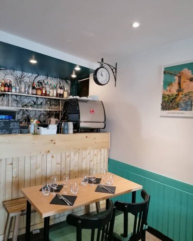  Un Pavé dans la Vigne cave a vin  et restaurant bistronomique à Nantes