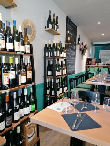  Un Pavé dans la Vigne cave a vin  et restaurant bistronomique à Nantes